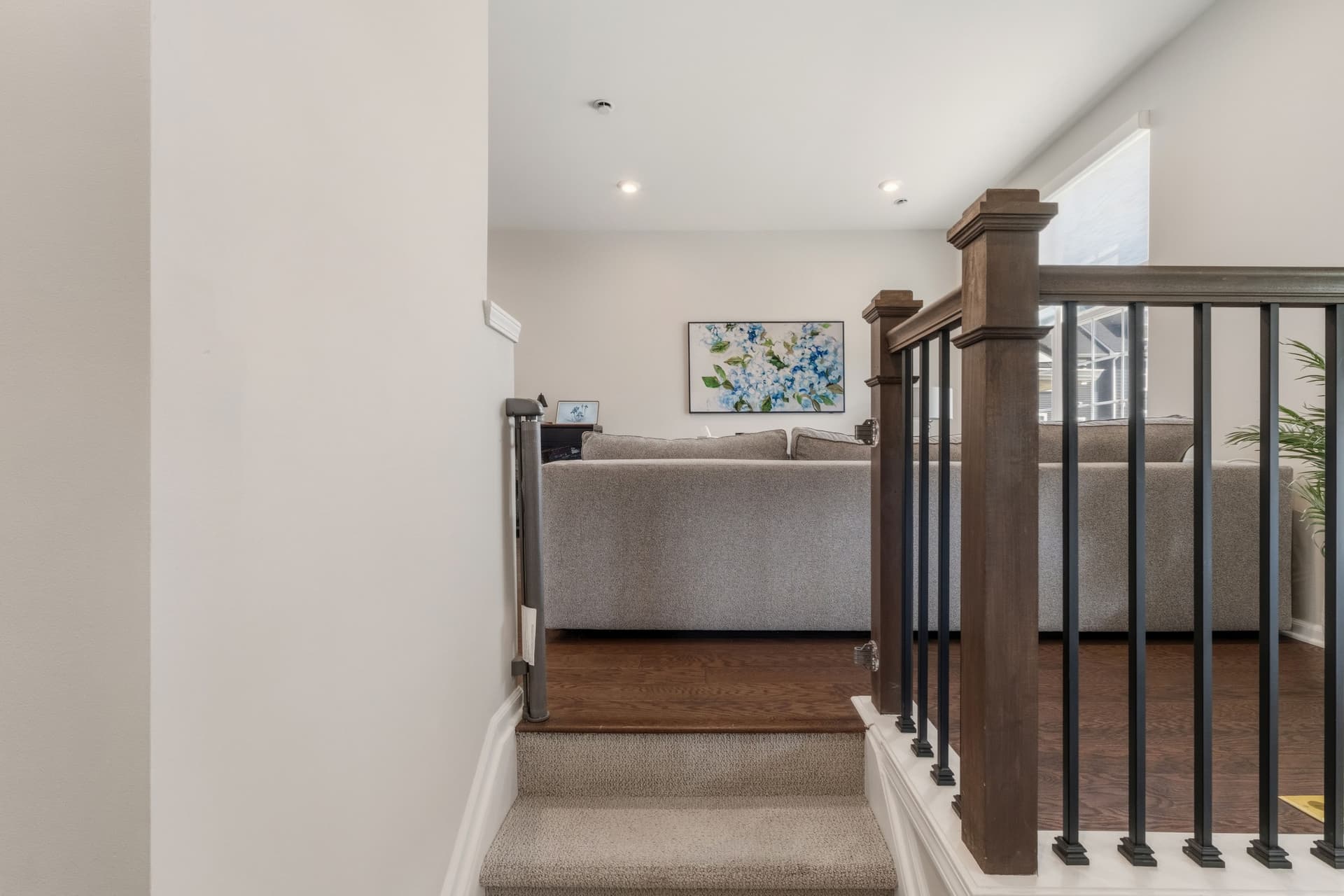 212 S Sydney 2nd Floor Stairs 3.jpg