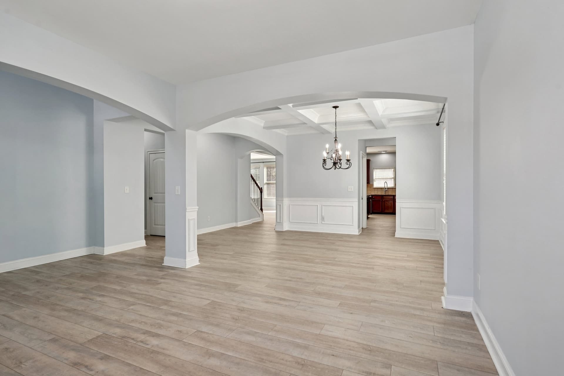 21-web-or-mls-Breckinridge Ln-S2503-021.jpg