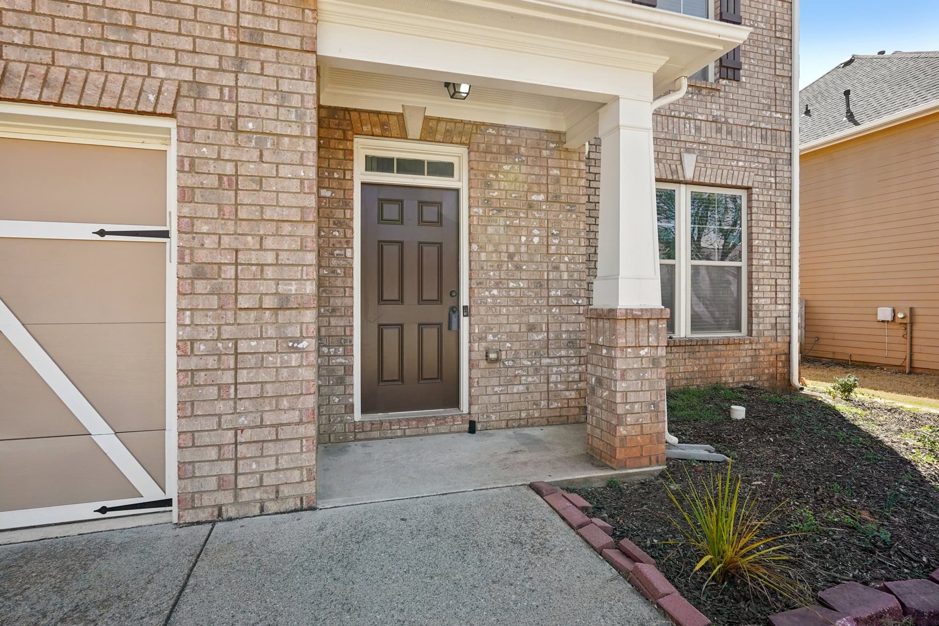 4-web-or-mls-Breckinridge Ln-S2503-004.jpg