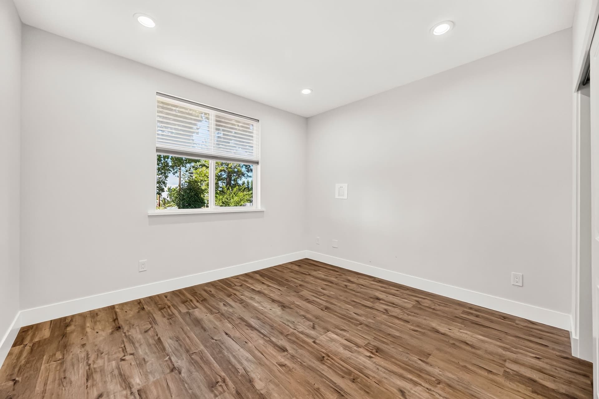 1369 Nunneley Rd - 035 (Photos).jpg