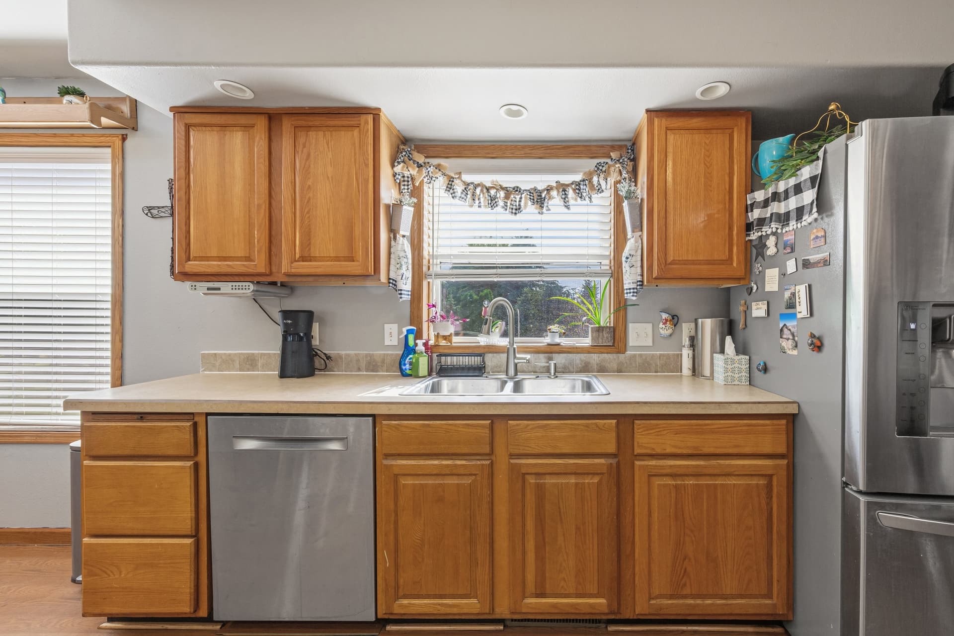 17 Kitchen (1).jpg