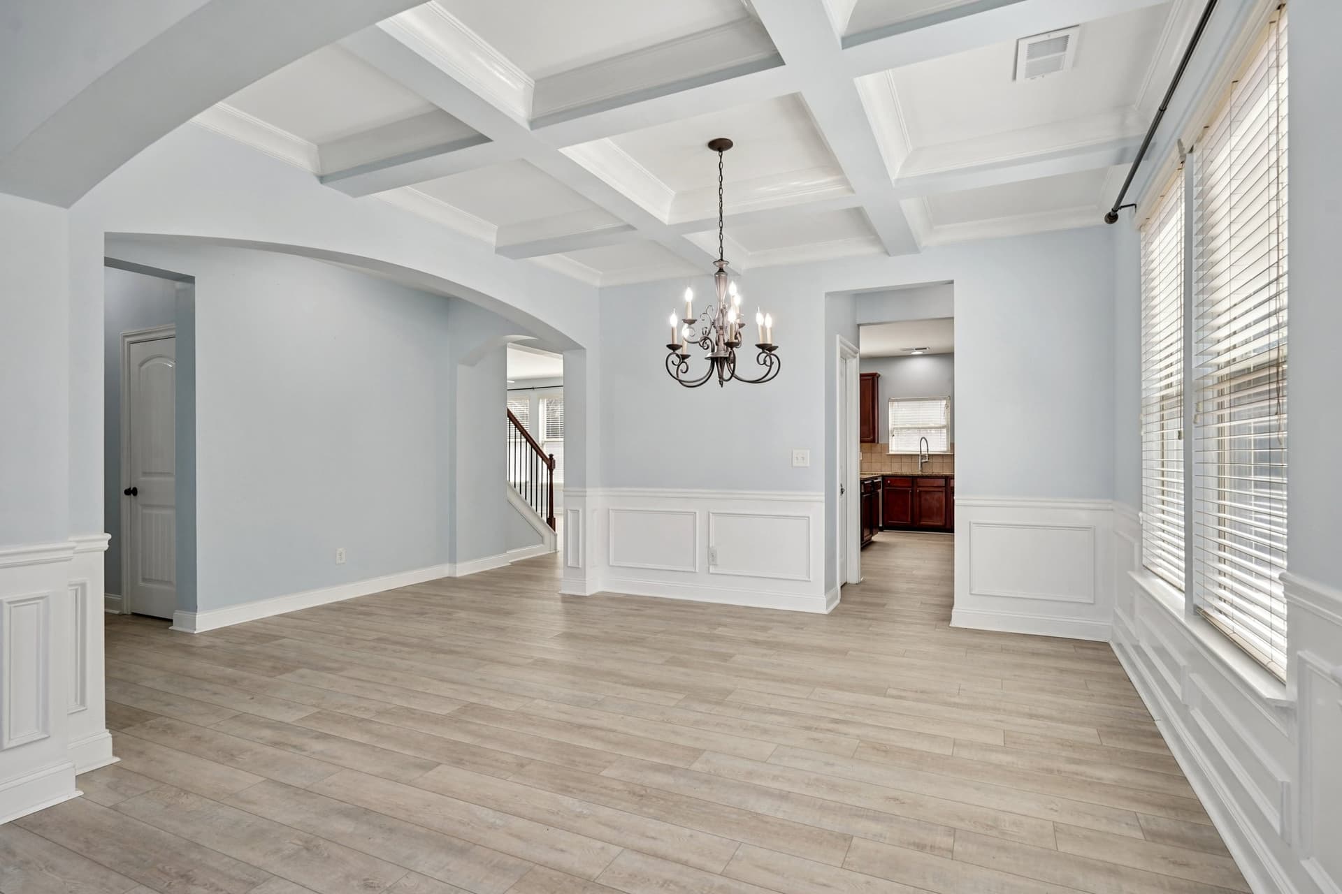 29-web-or-mls-Breckinridge Ln-S2503-029.jpg