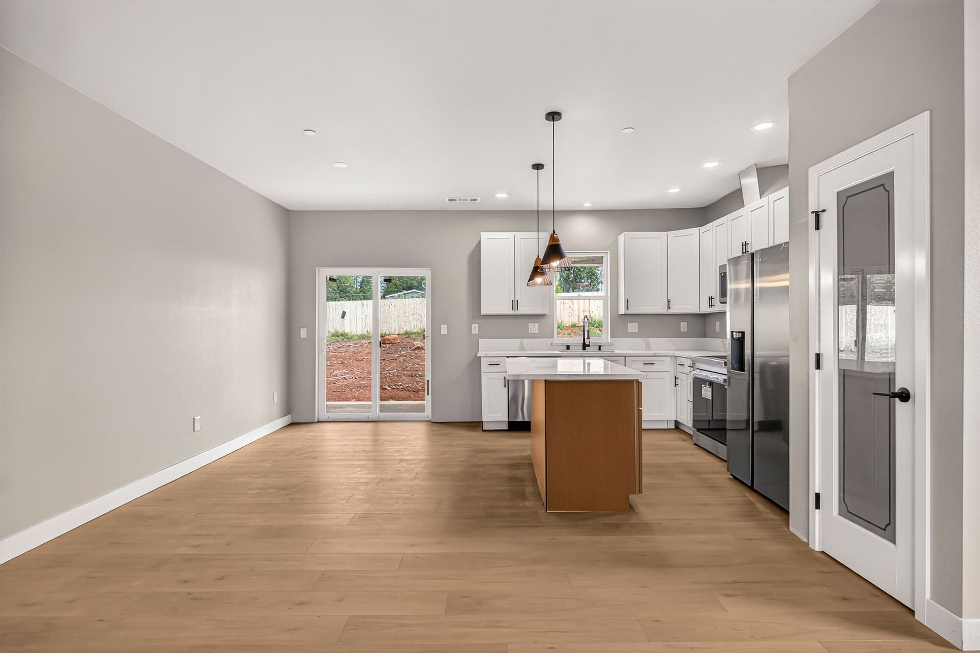 14259 Sherwood Cir - 015(Photos).jpg