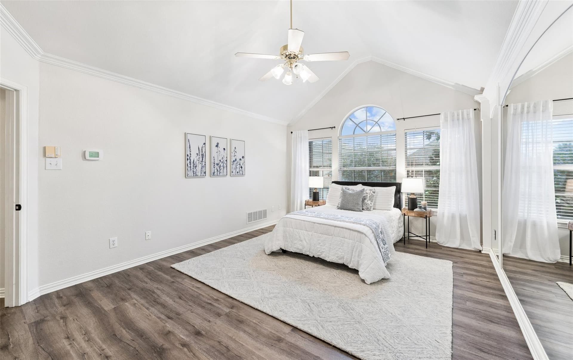 2101 Fleming DriveV24.jpeg