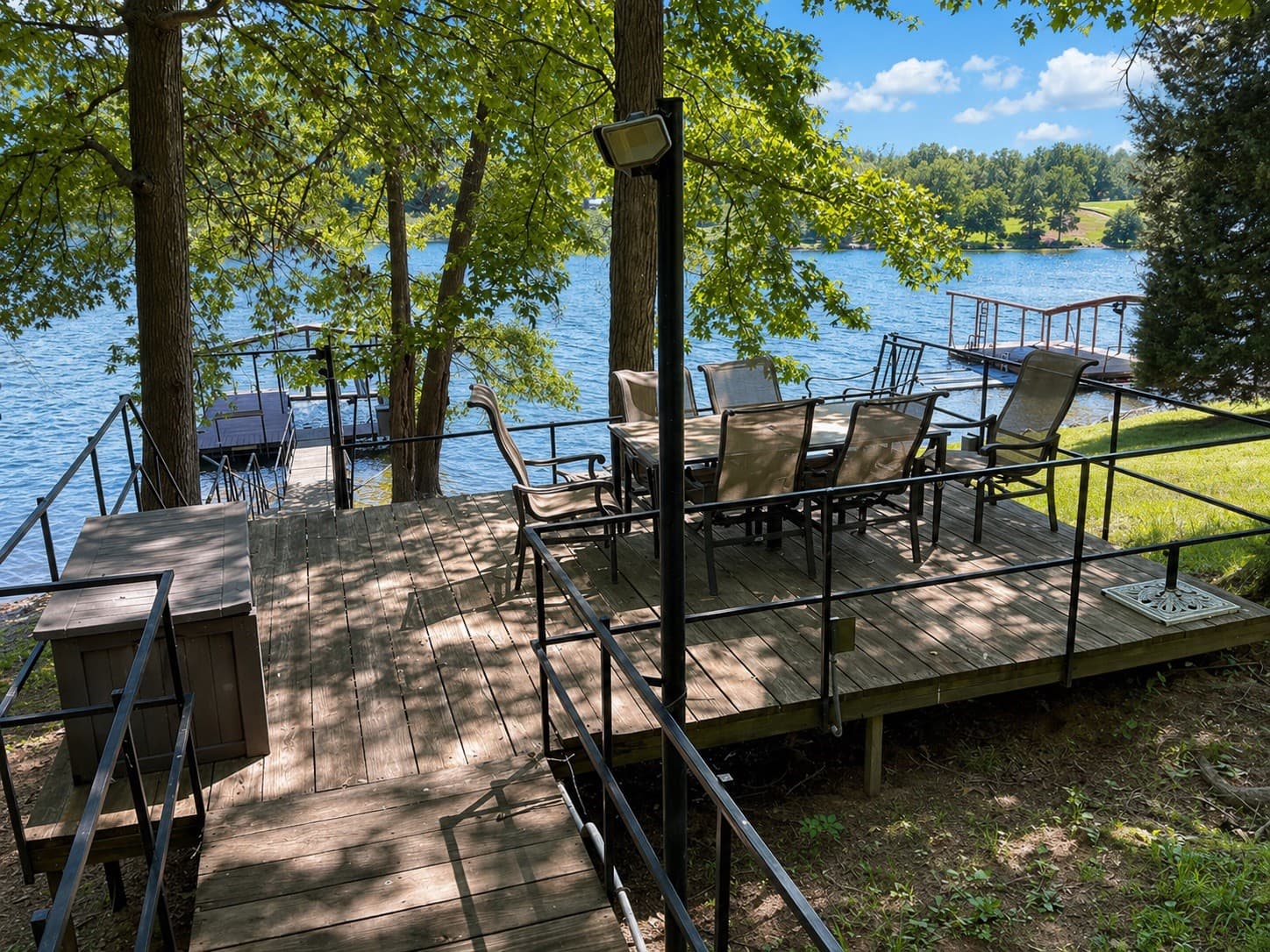 003_SEPARATE LAKE SIDE DECK.jpg