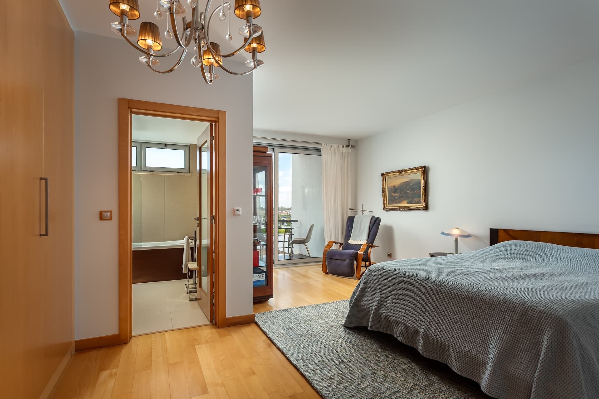 Apartamento-cascais-t2-luxo-piscina-infinita-38.jpg