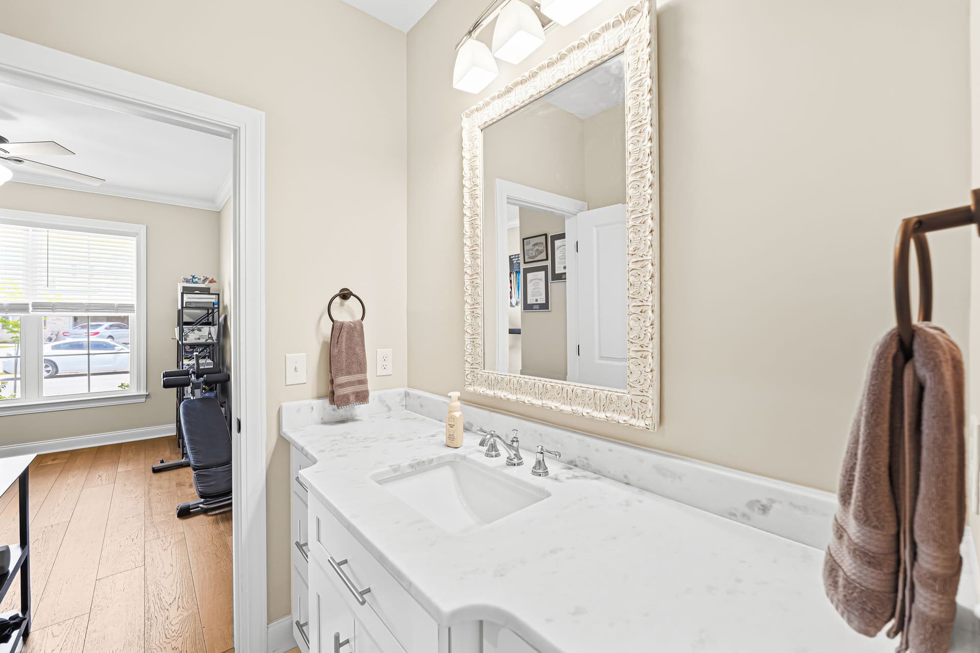 34-web-or-mls-1014 Cedar Crest Ln (22 of 46).jpg