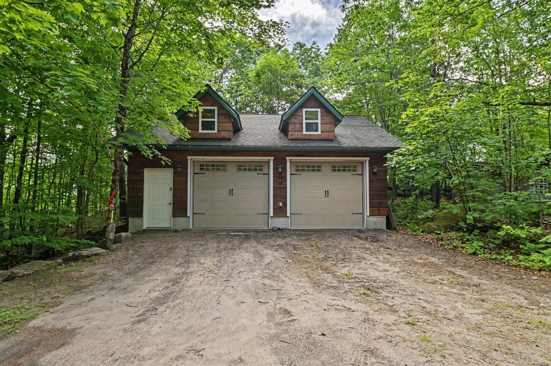 32_1015 Bluestone Ln, Rackety, ON.jpeg
