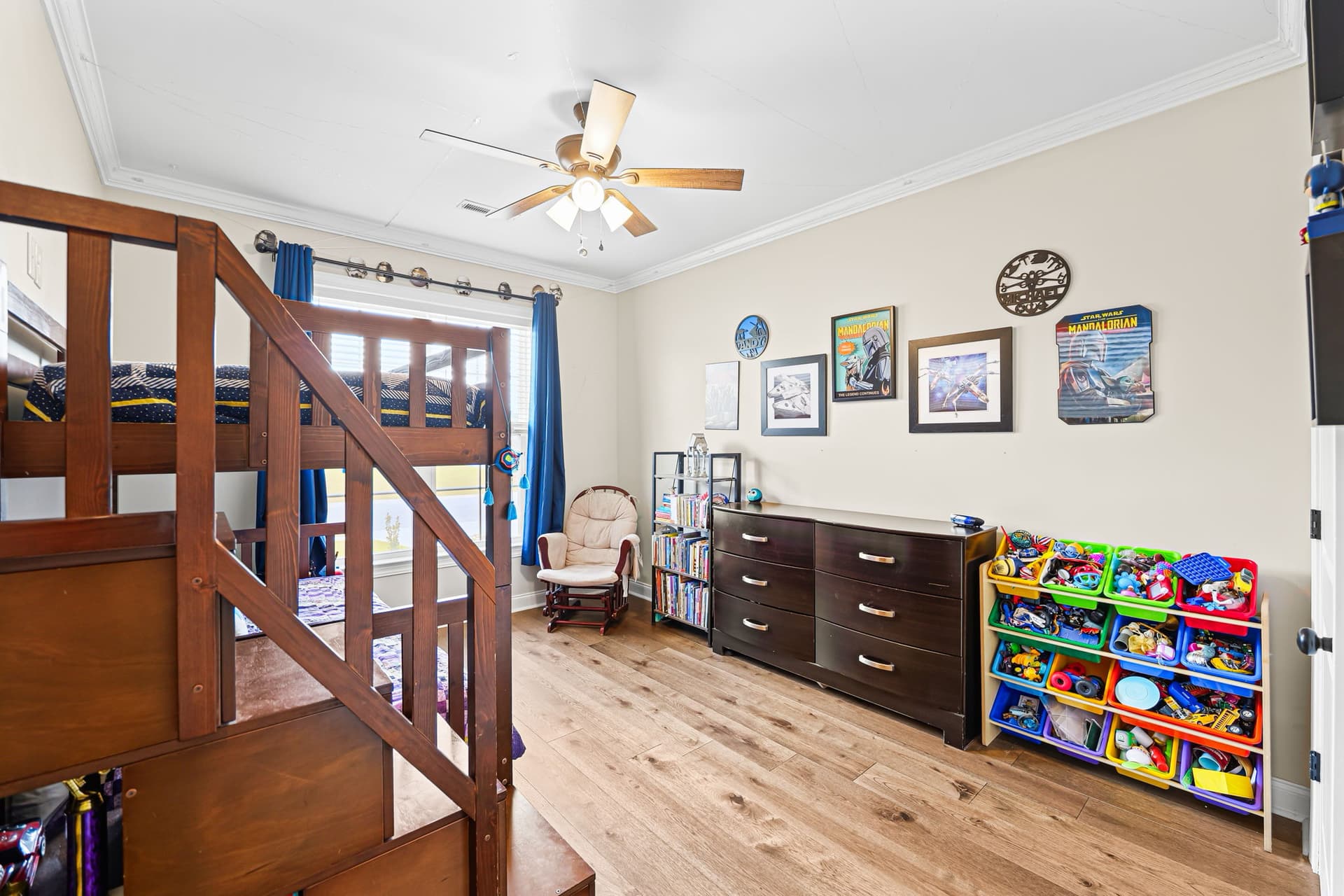 25-web-or-mls-1014 Cedar Crest Ln (13 of 46).jpg