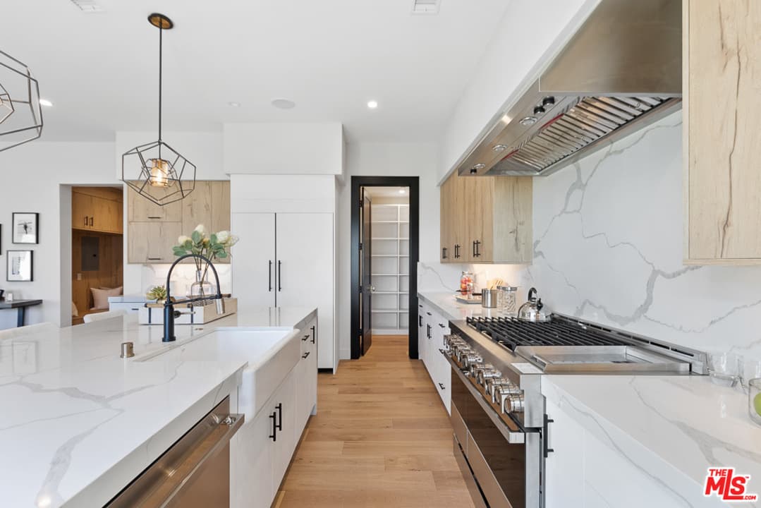 kitchen-20-665508_9_0.jpg
