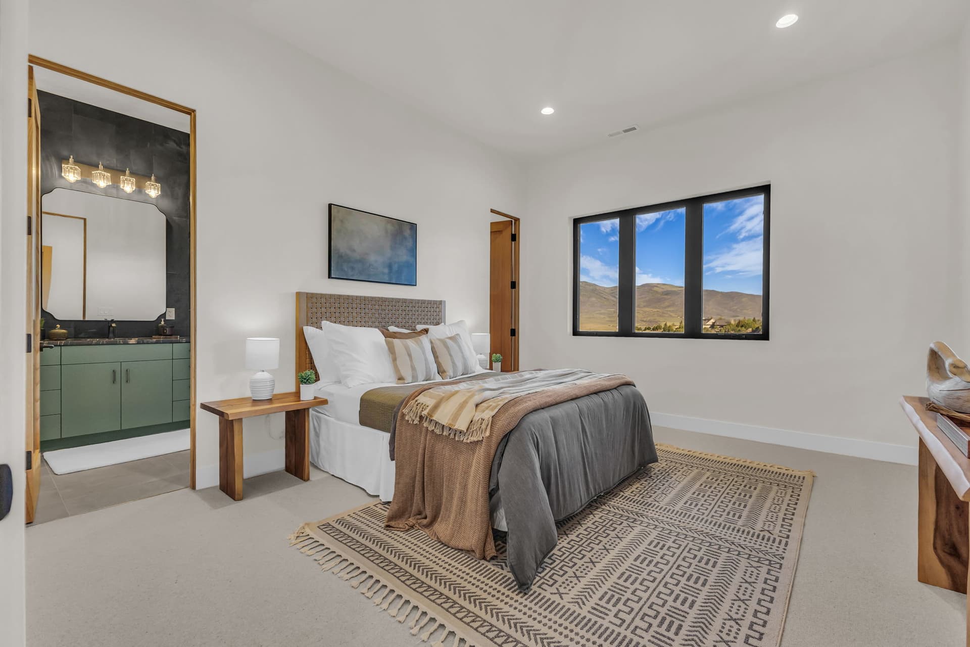 16-web-or-mls-1092-trailridge-dr.jpg