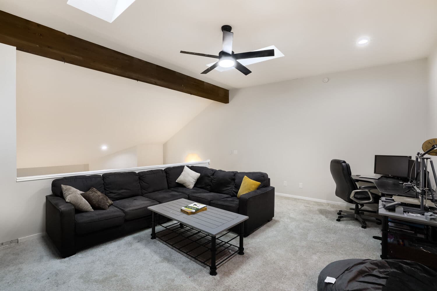 23551 Genesee Village Road H - Web Quality - 009 - 09 Family Room.jpg