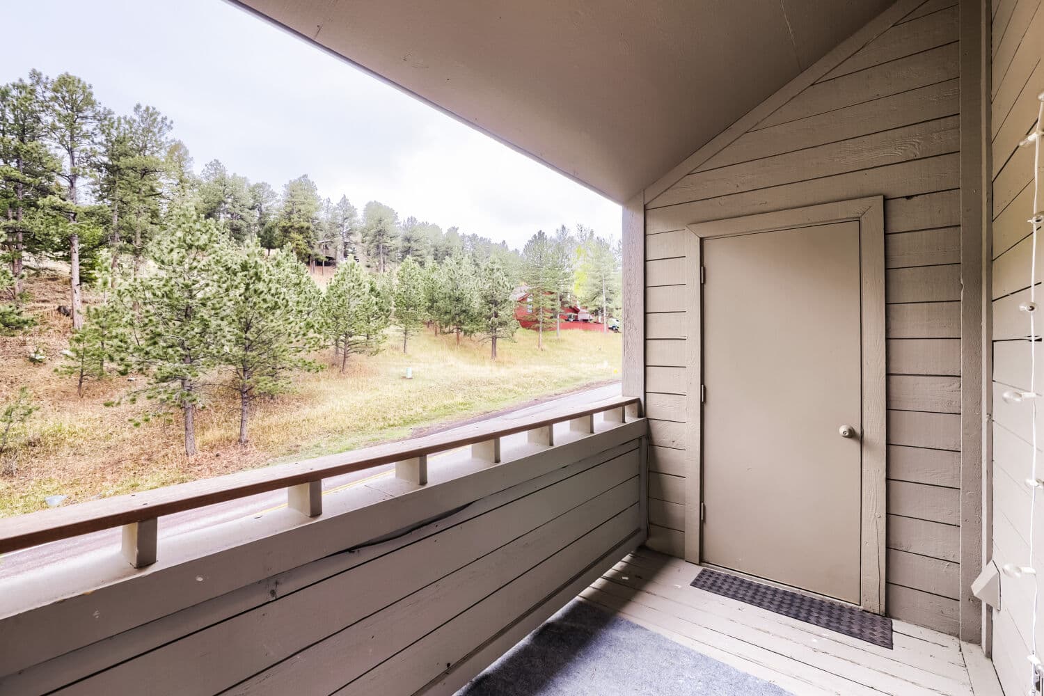 23551 Genesee Village Road H - Web Quality - 013 - 13 Balcony.jpg