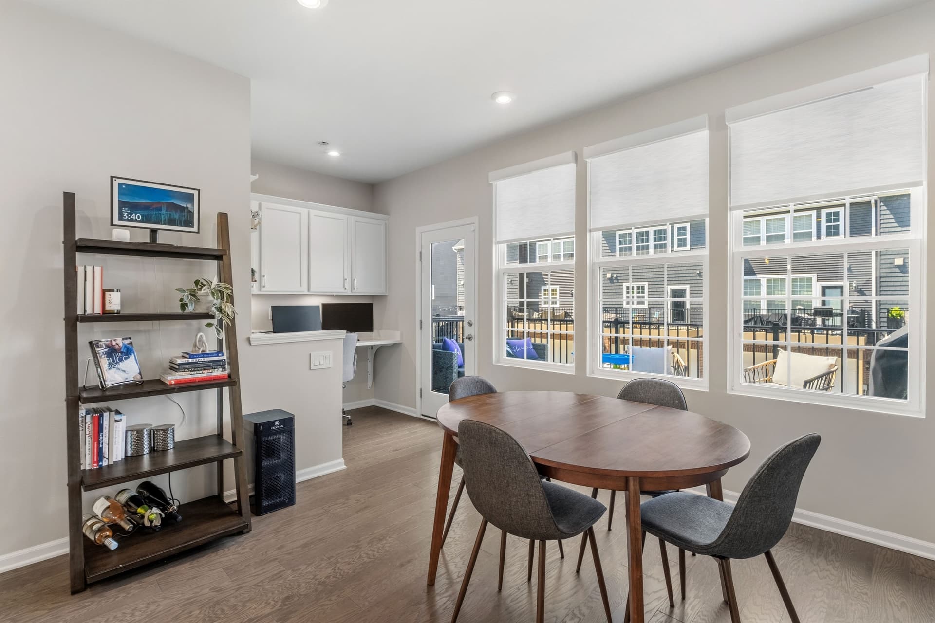 212 S Sydney 212 S Sydney 2nd Floor Dining Room 2.jpg