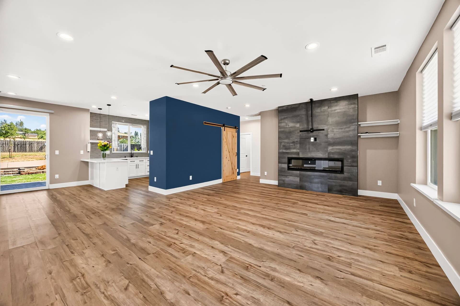 1369 Nunneley Rd - 013 (Photos).jpg