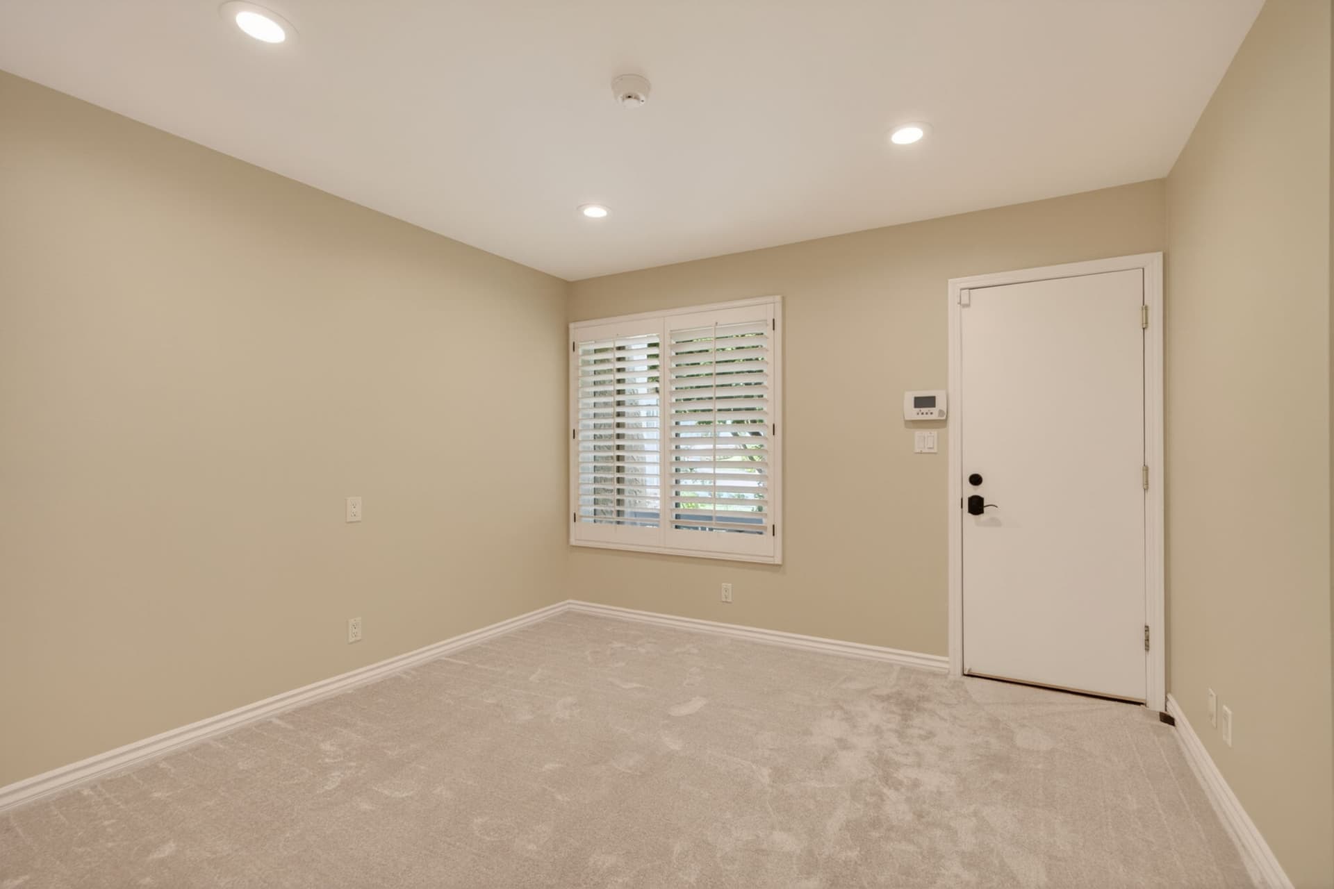 25-web-or-mls-Upmarket_Media-2247West075.jpg