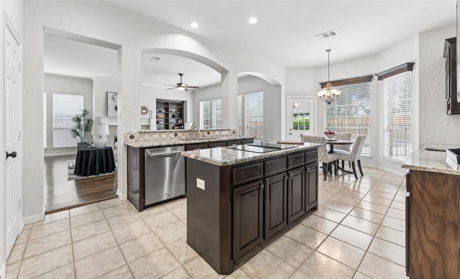 2101 Fleming DriveV12.jpeg