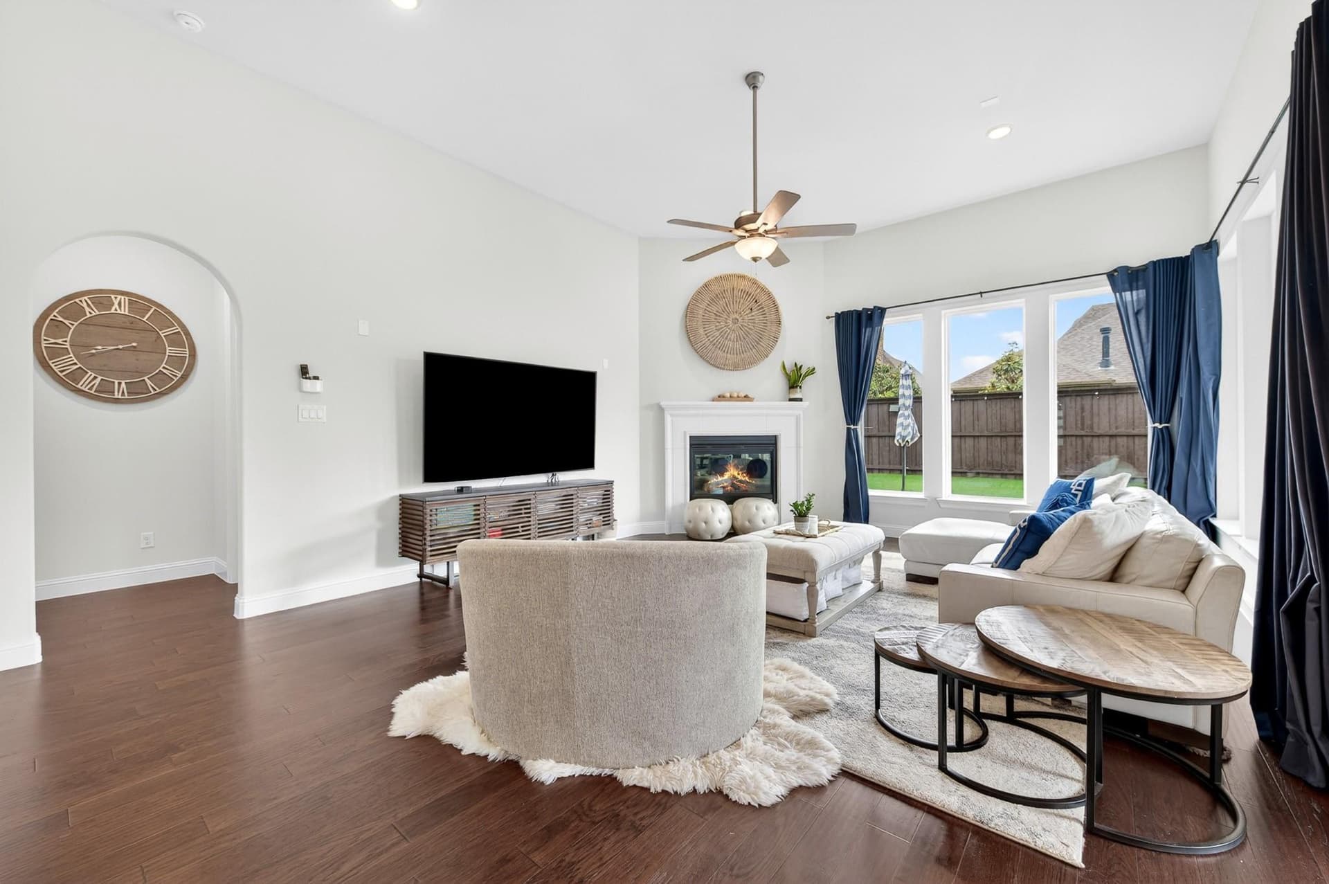 2825 Braemar, The Colony8.jpeg