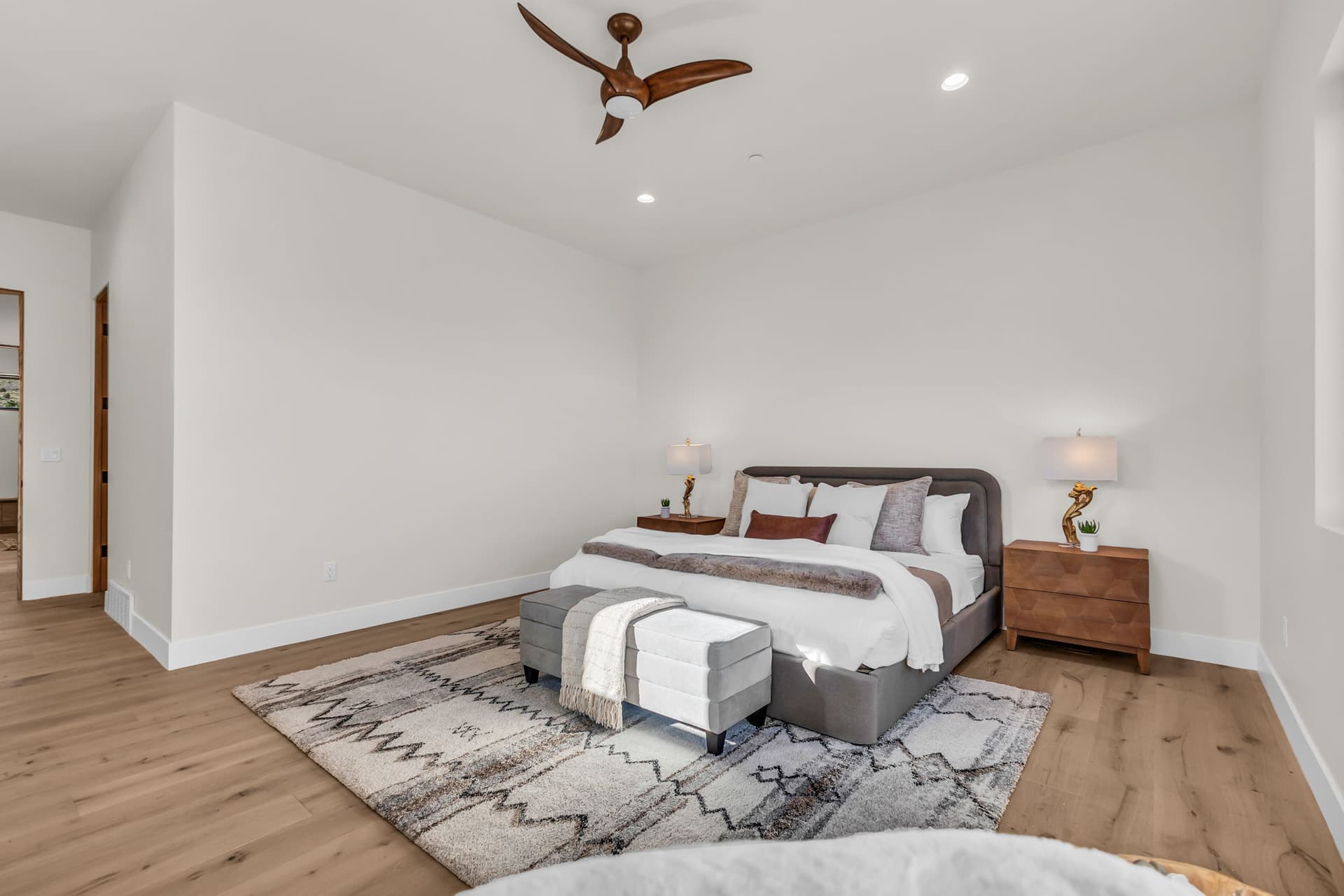14-web-or-mls-1092-trailridge-dr.jpg