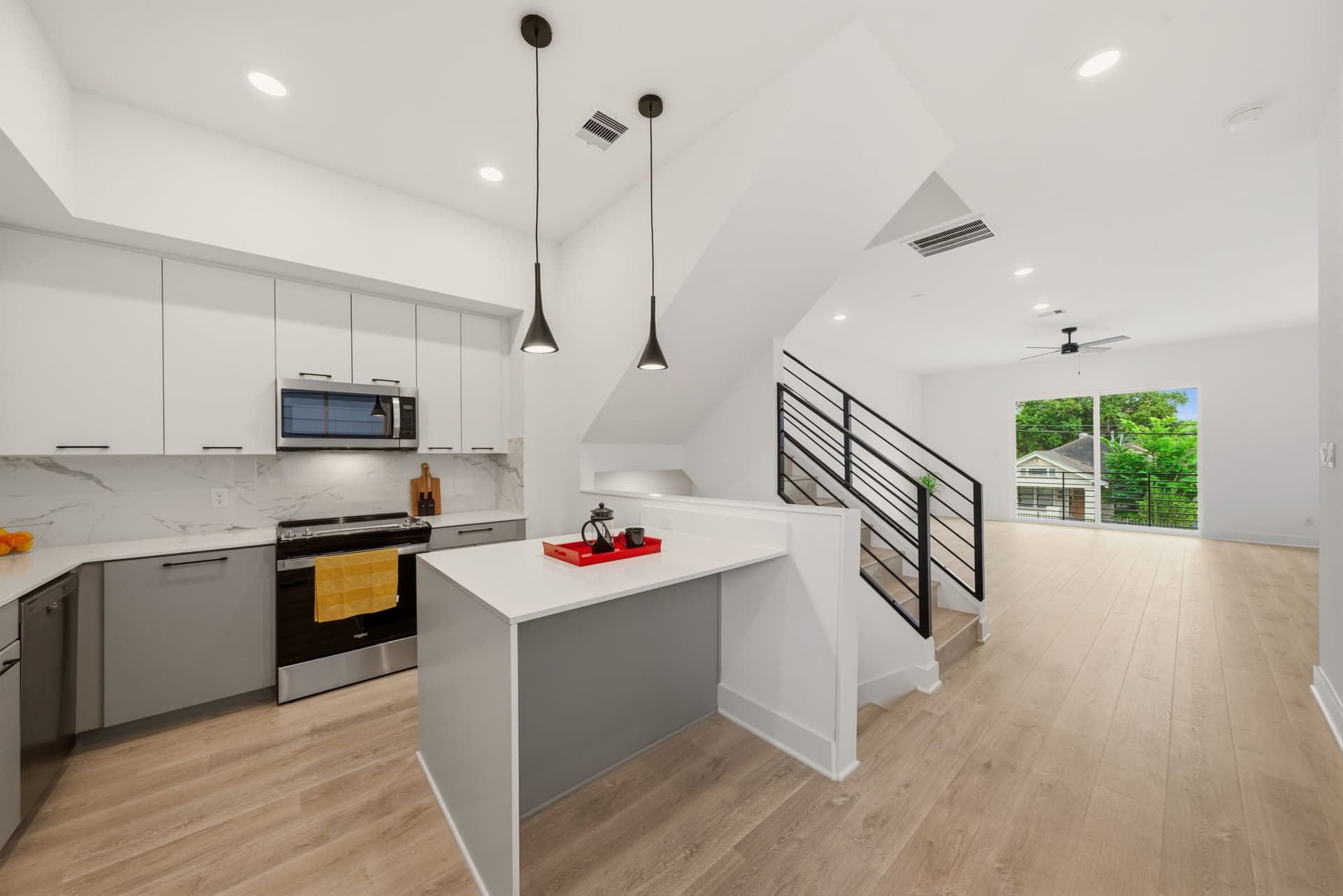 8-web-or-mls-007_1512 Barbee St HDR-62.jpg