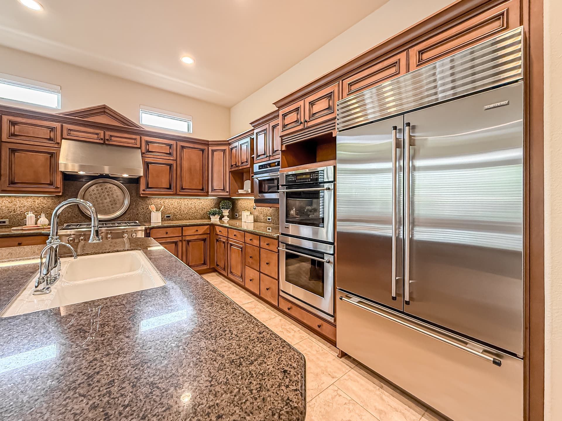 cKitchen3.jpg