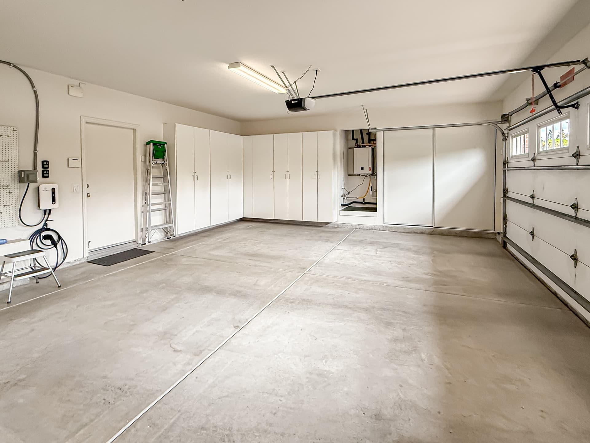 kGarage and House Battery1.jpg