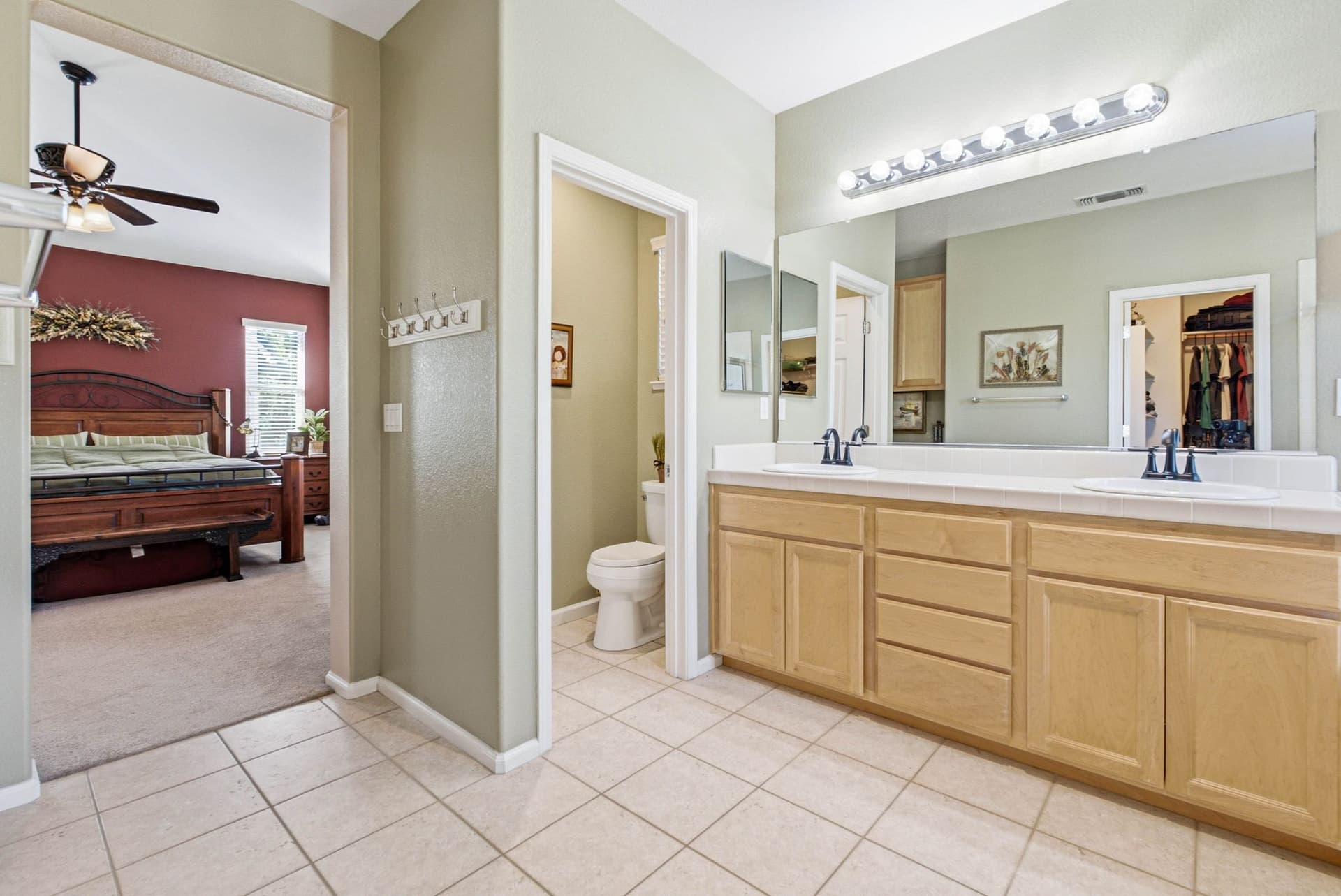 1213 Darling Way-25.jpg