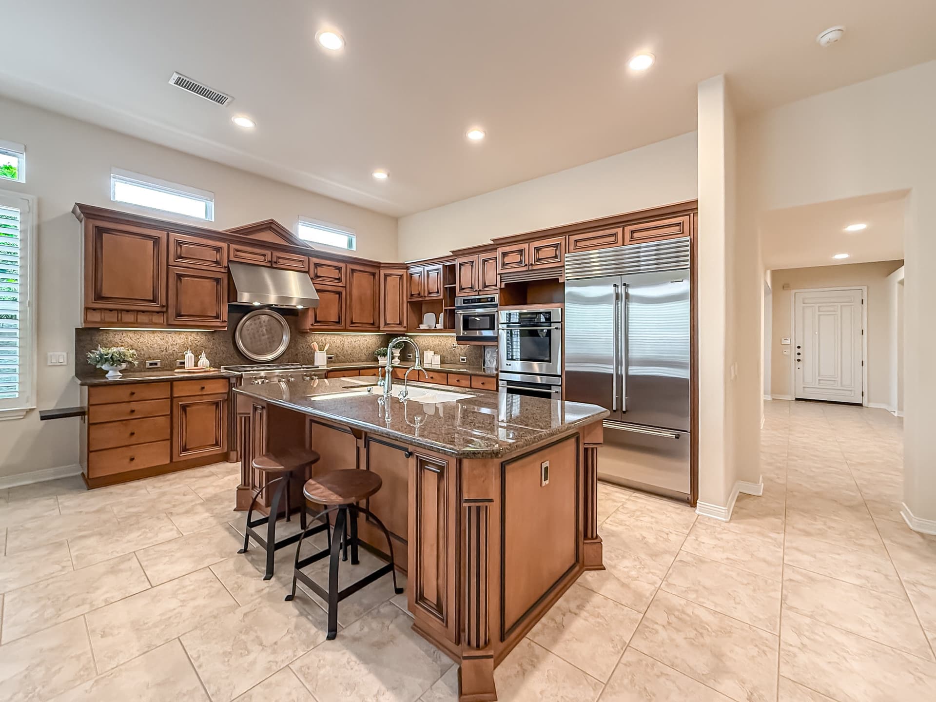 cKitchen2.jpg