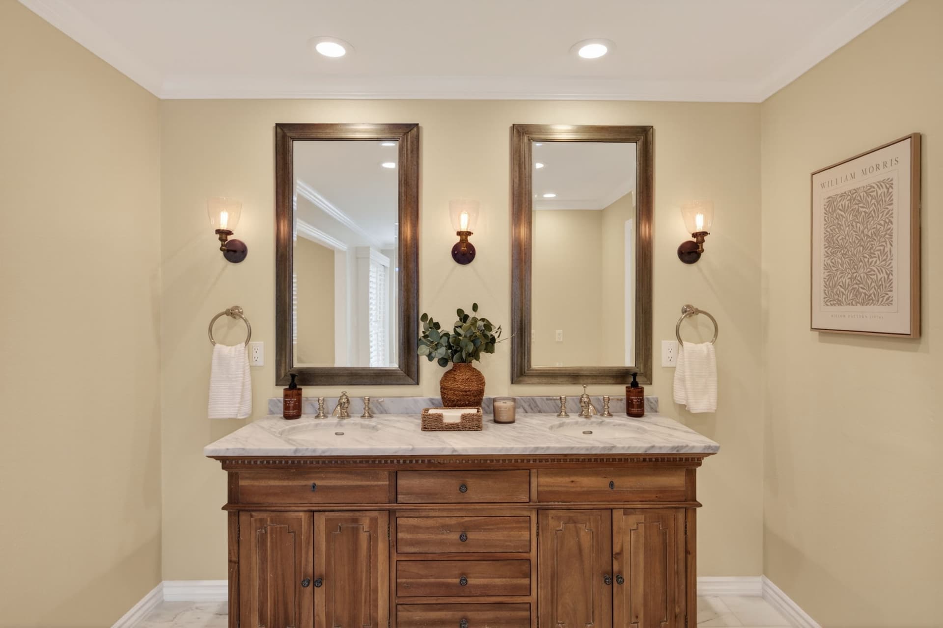 37-web-or-mls-Upmarket_Media-2247West109.jpg