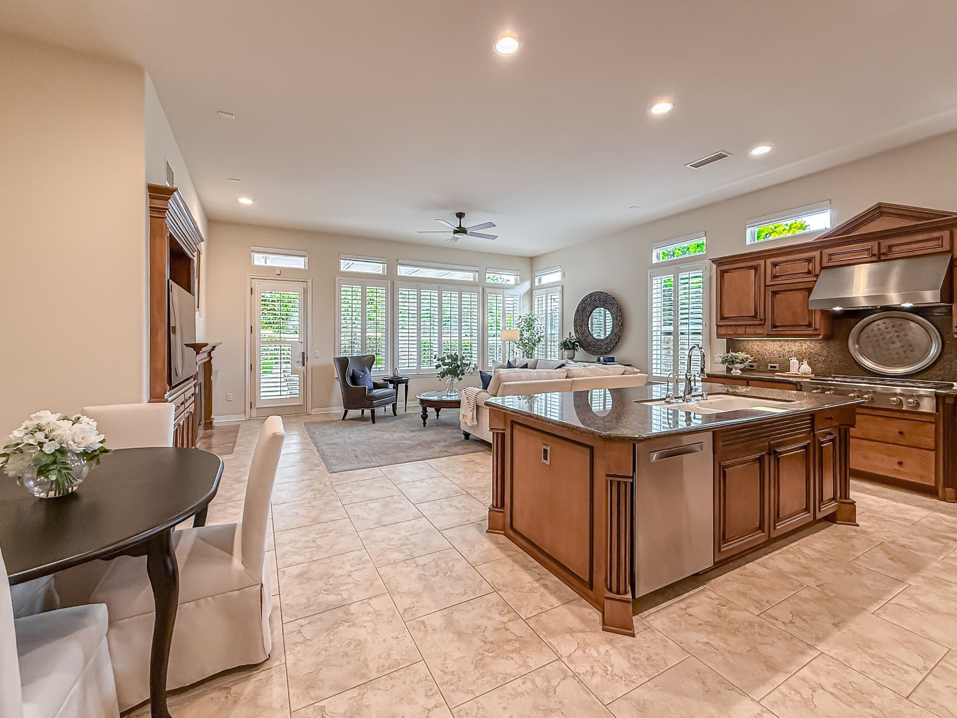 cKitchen1.jpg