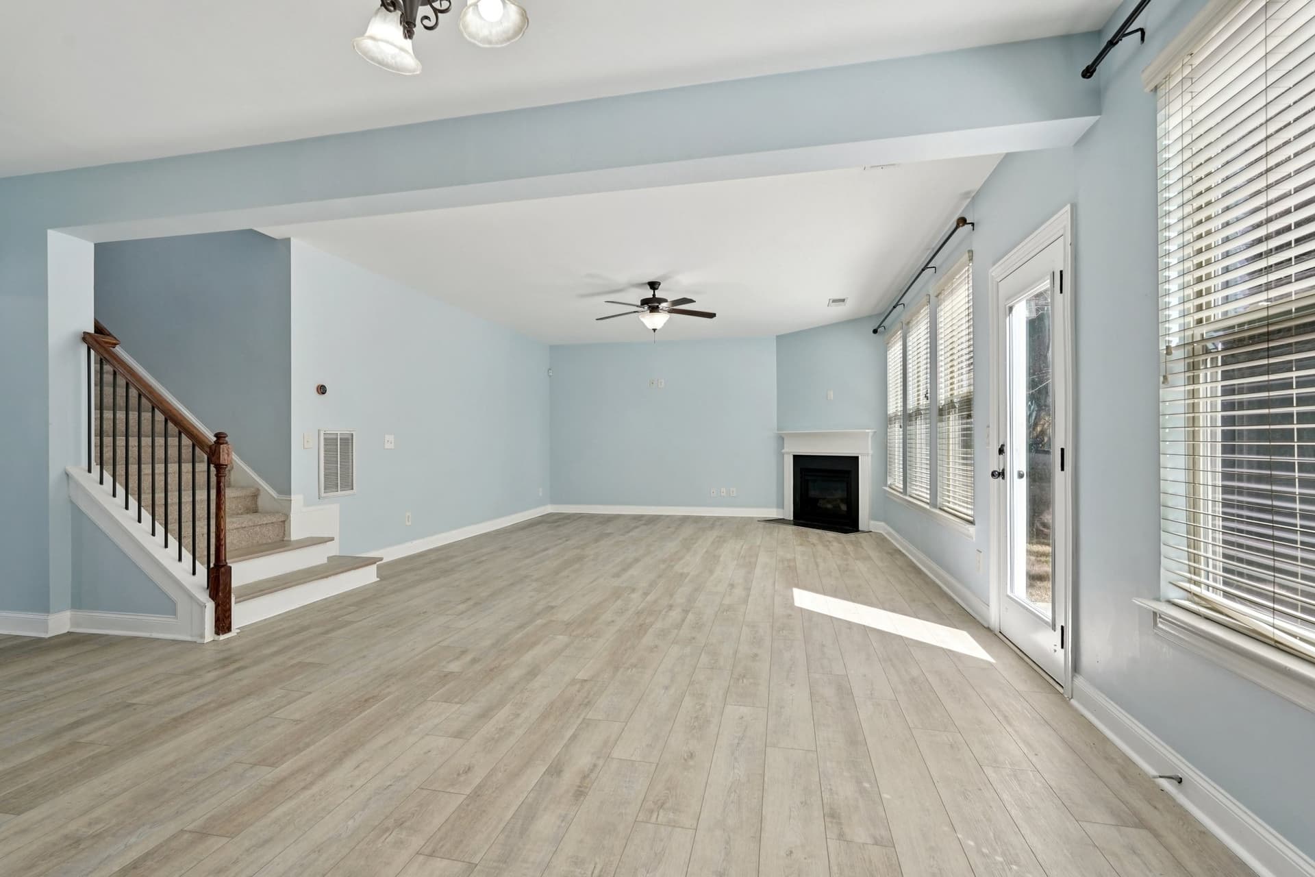 5-web-or-mls-Breckinridge Ln-S2503-005.jpg