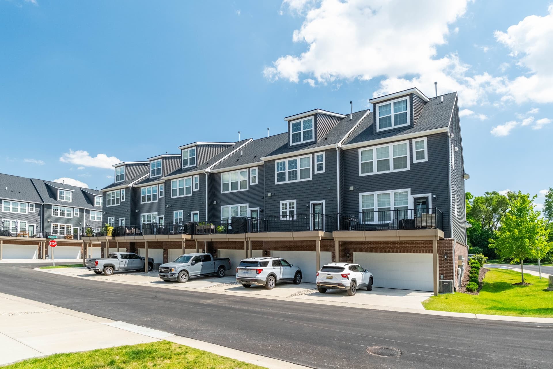 212 S Sydney Exterior 6.jpg