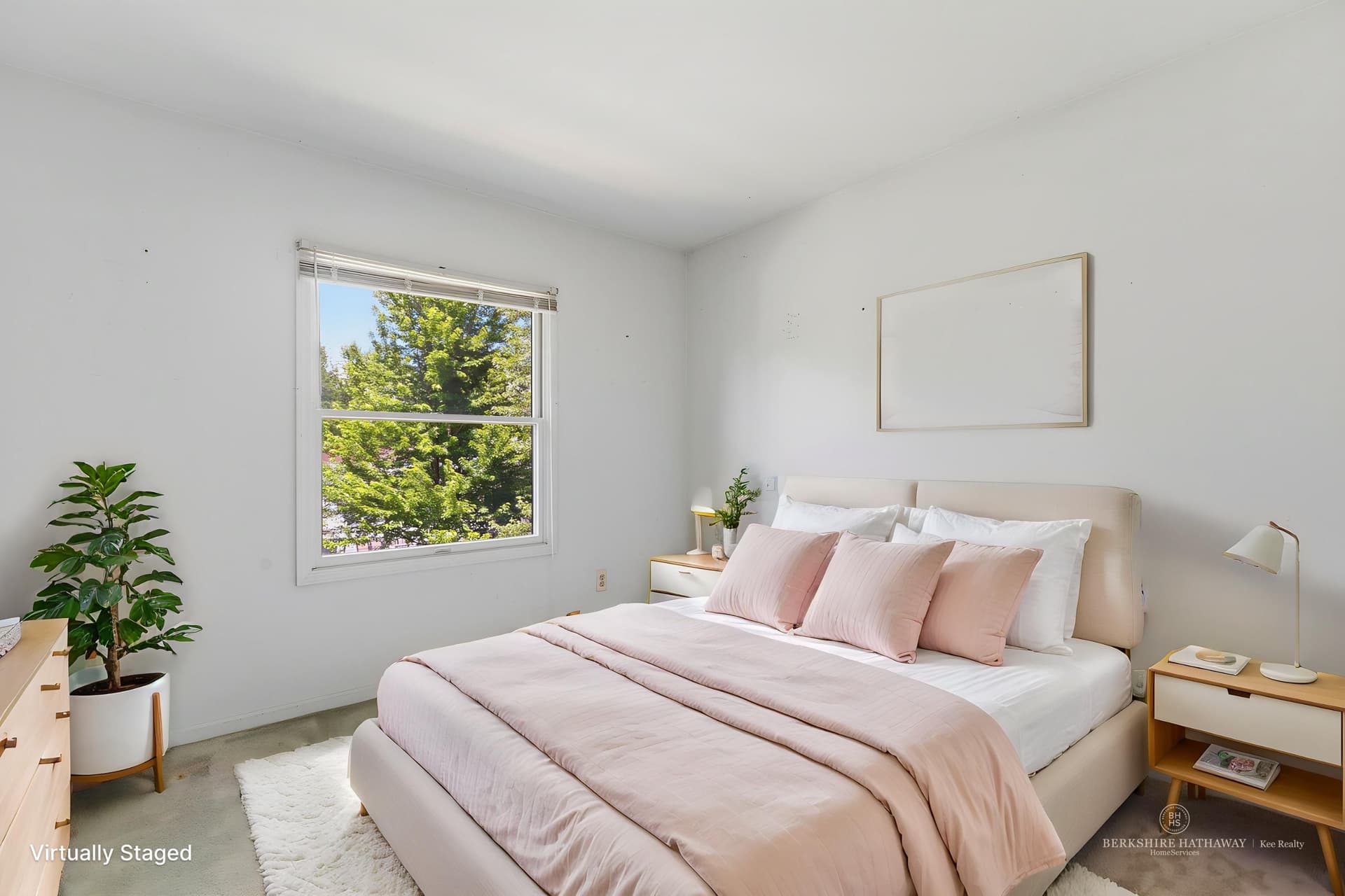 20 - Bedroom - Standard - 1.jpg