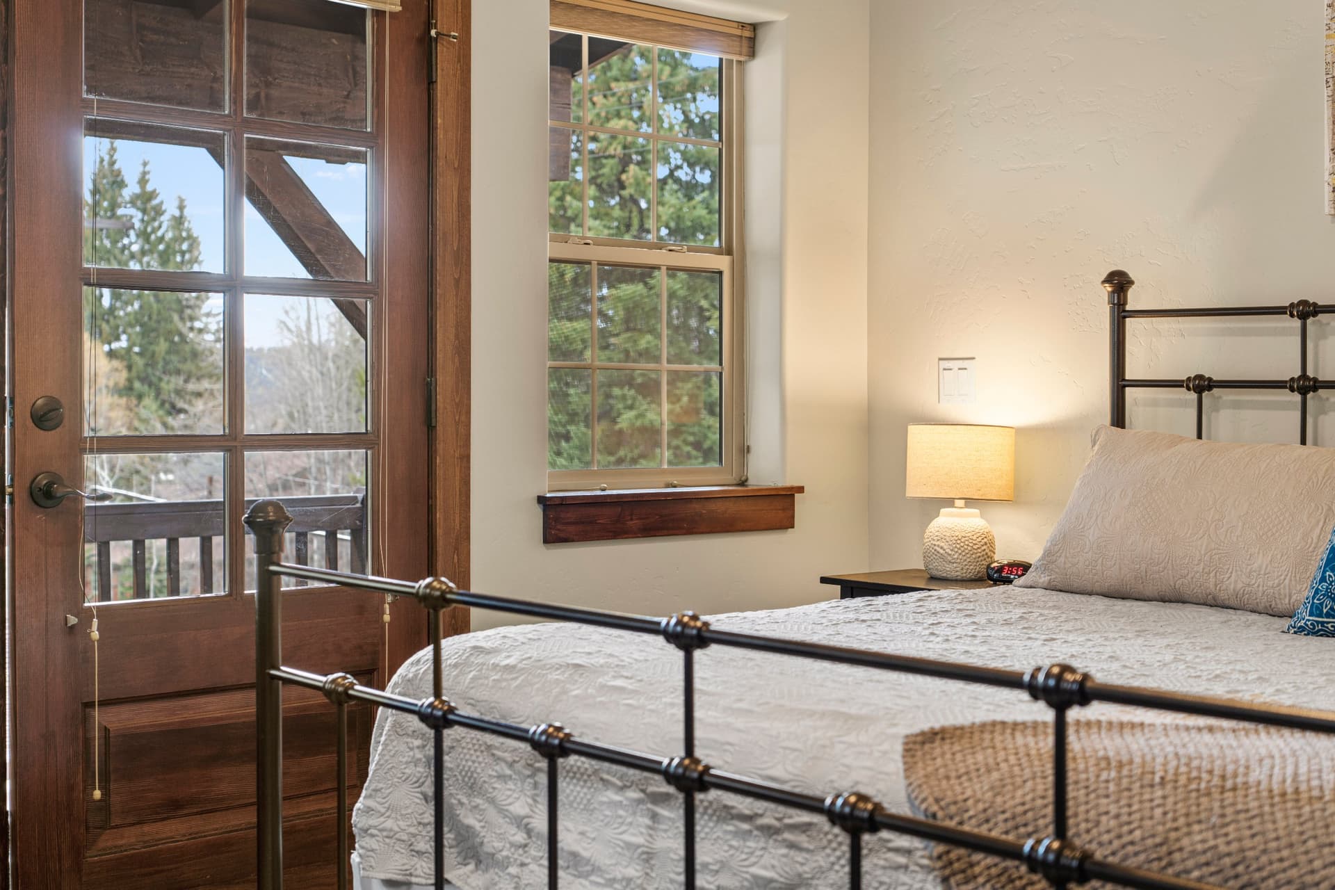 PQ Master bedroom.JPG