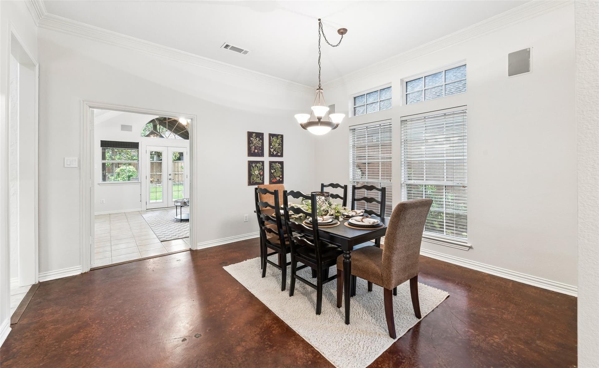 2101 Fleming DriveV19.jpeg