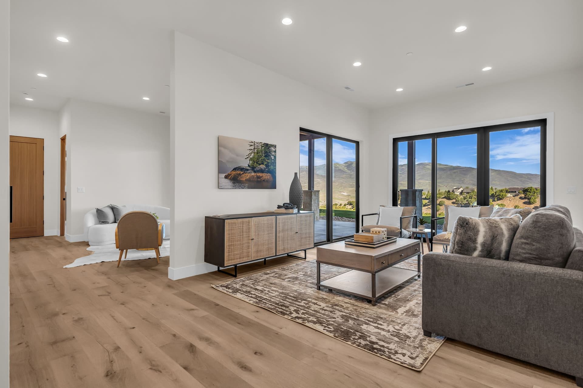 3-web-or-mls-1092-trailridge-dr.jpg