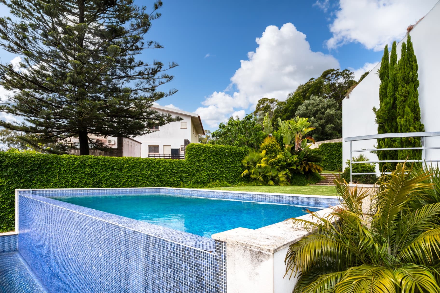 Apartamento-cascais-t2-luxo-piscina-infinita-11.jpg
