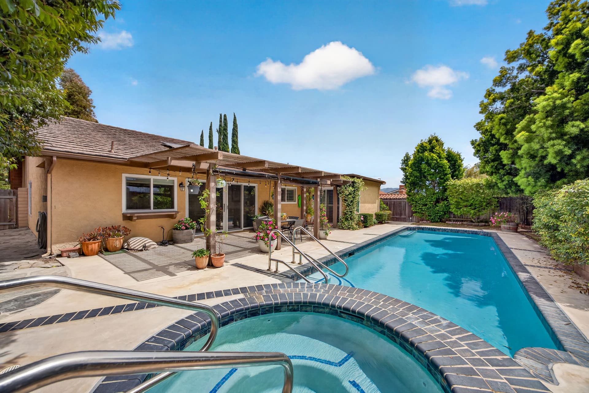 45-web-or-mls-Upmarket_Media-2247West134.jpg