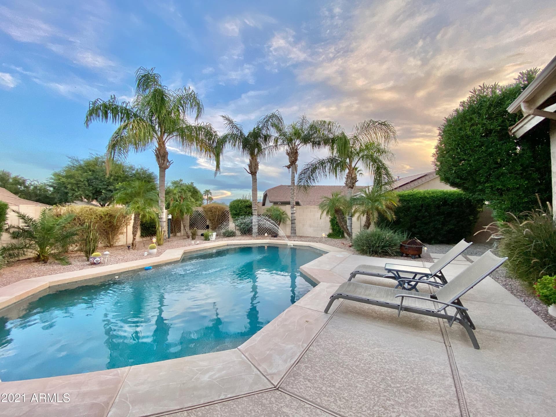 6521 W Hill Lane_3.jpg