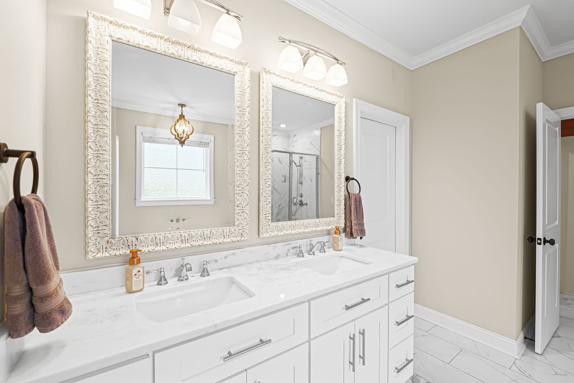 21-web-or-mls-1014 Cedar Crest Ln (29 of 46).jpg