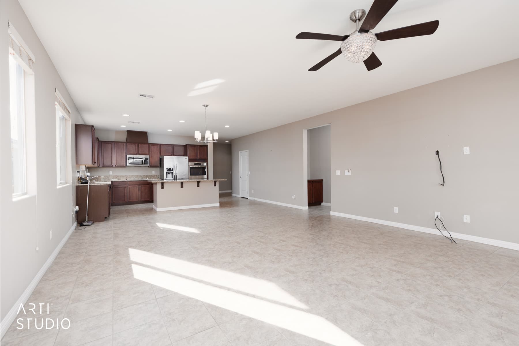 Kitchen2.jpg