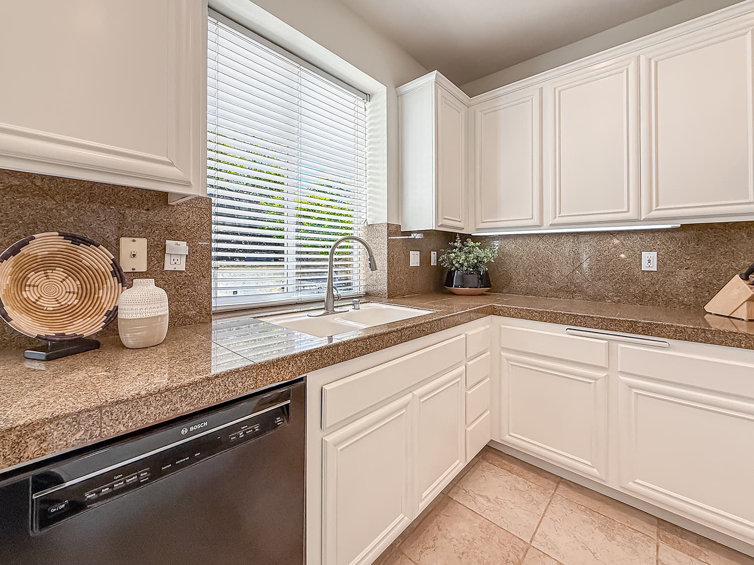 cFamily and Kitchen6.jpg