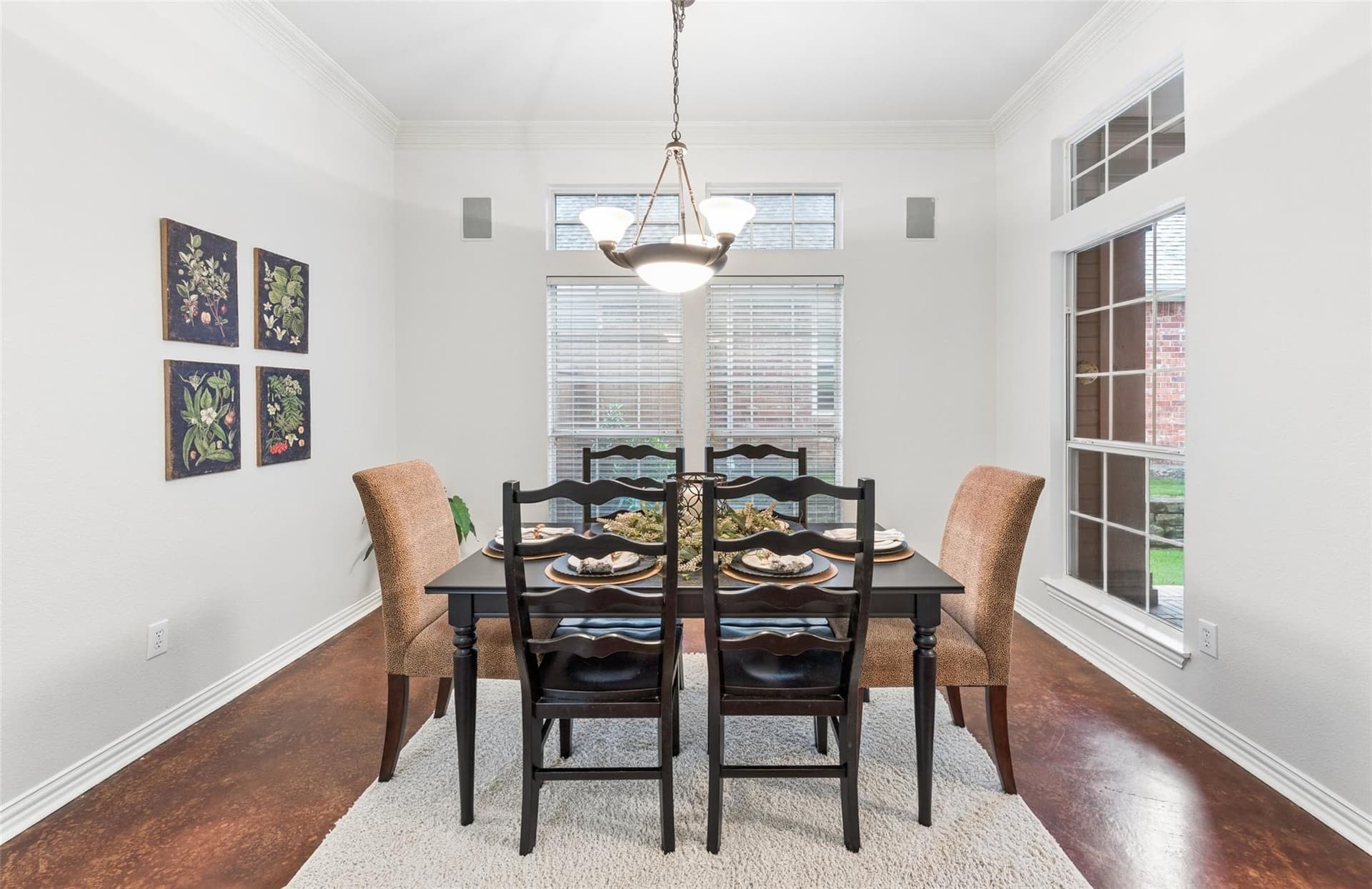 2101 Fleming DriveV18.jpeg