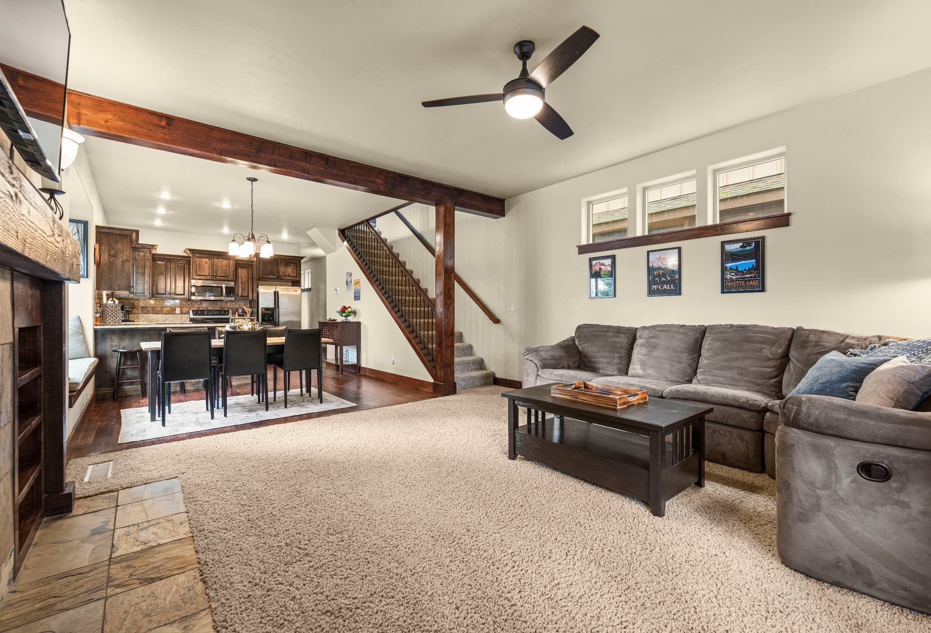 PQ famly room and kitchen.JPG