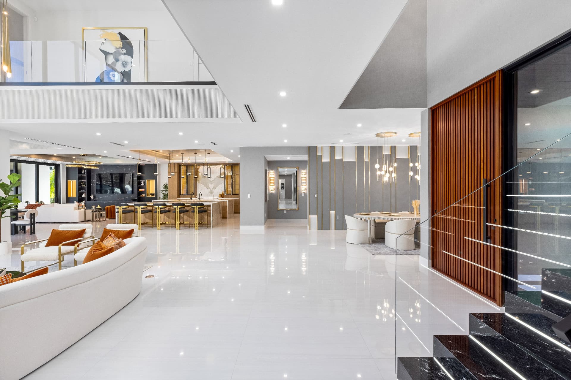 Foyer 3.jpg
