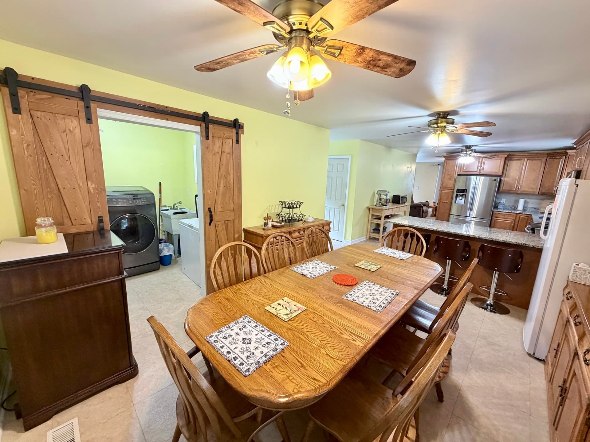 Dining Room.jpg