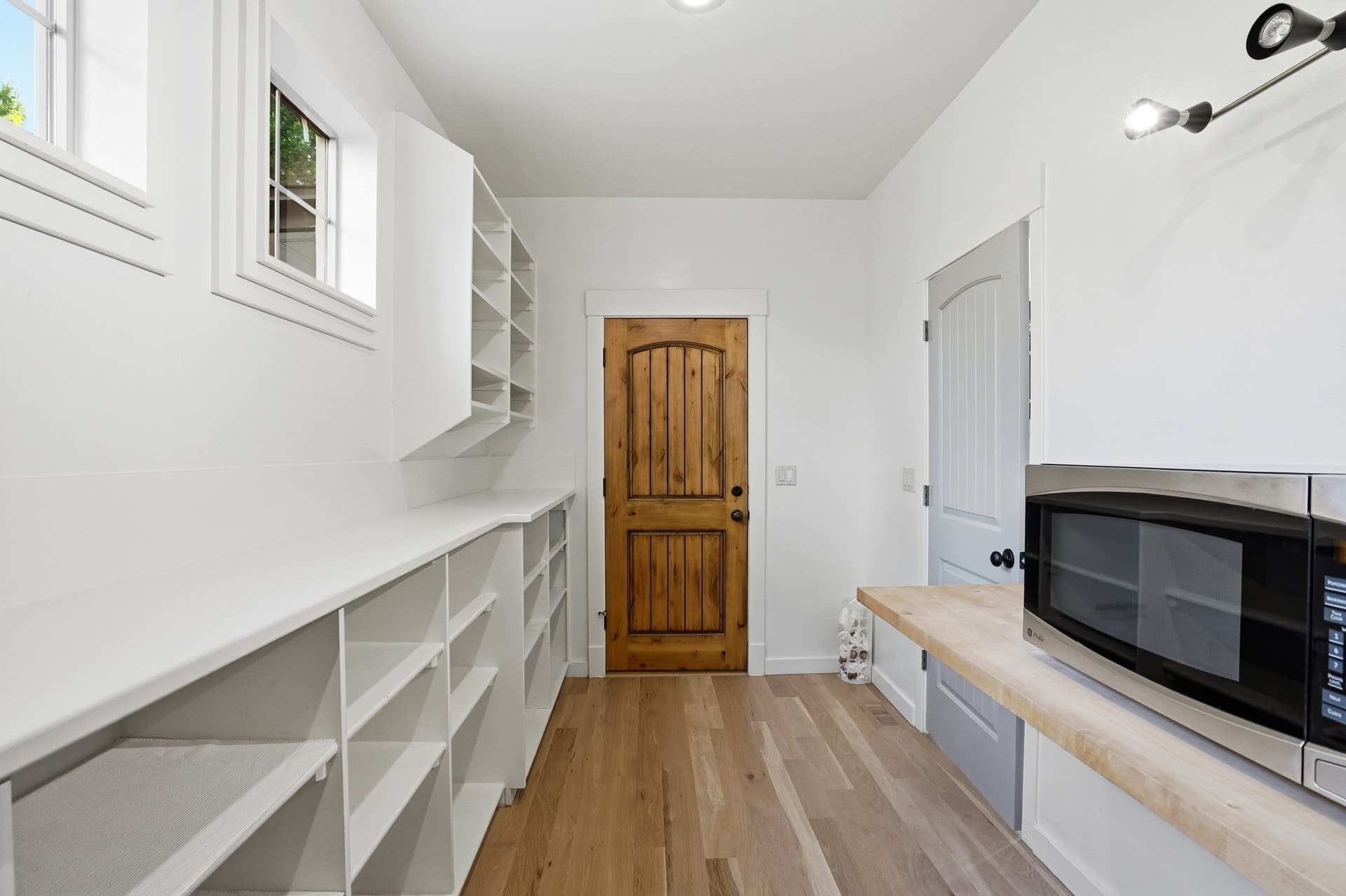 pantry 2.jpg