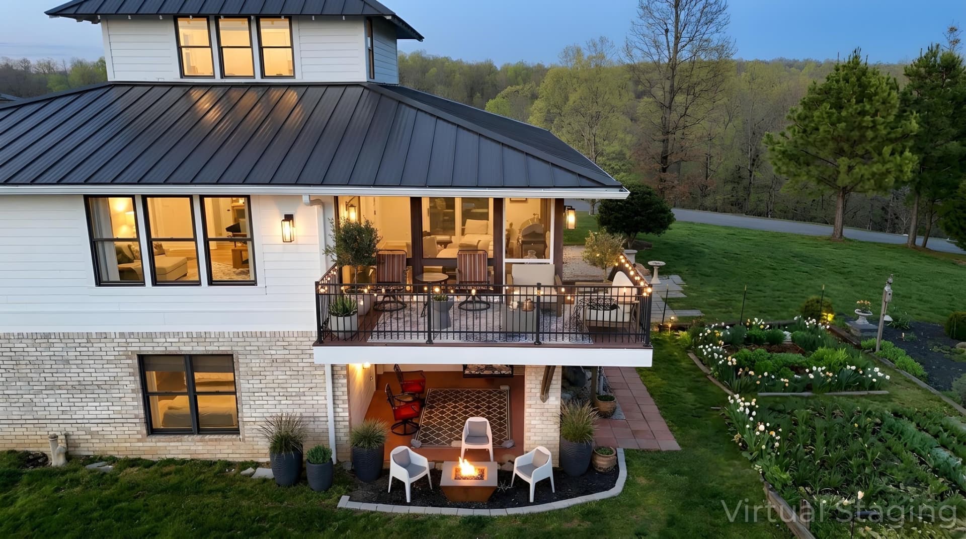 039_Screen Porch & Covered Porch.jpg