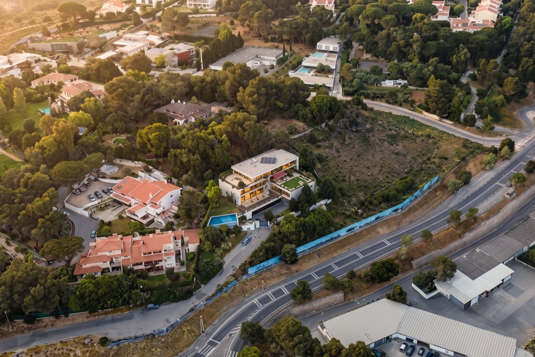 Apartamento-cascais-t2-luxo-piscina-infinita AEREAL-1.jpg
