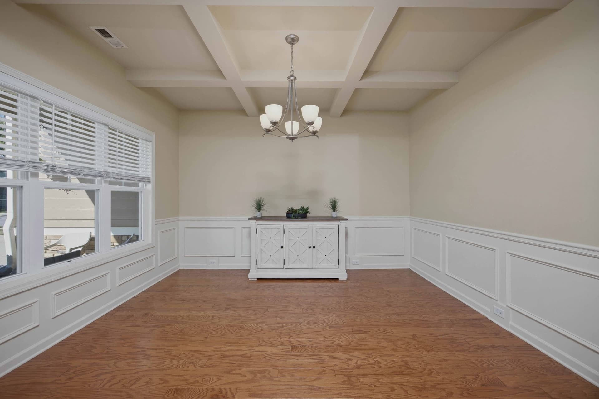 Dining Room.jpg